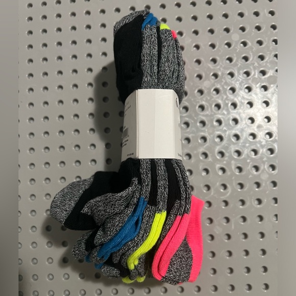 Brand New - 6pk of Socks - Picture 2 of 2